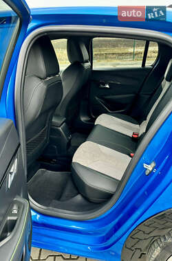 Хэтчбек Peugeot e-208 2021 в 