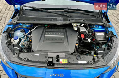 Хэтчбек Peugeot e-208 2021 в 