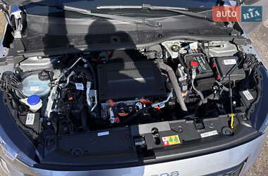 Хэтчбек Peugeot e-208 2022 в 