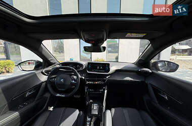 Хетчбек Peugeot e-208 2022 в 