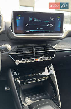 Хетчбек Peugeot e-208 2022 в 