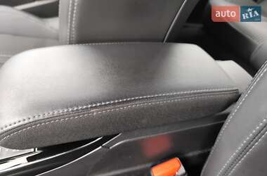 Хэтчбек Peugeot e-208 2020 в 