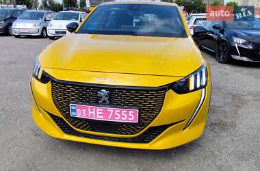 Хэтчбек Peugeot e-208 2021 в 