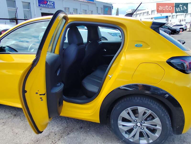 Хетчбек Peugeot e-208 2019 в Києві