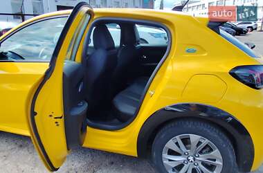 Хэтчбек Peugeot e-208 2021 в 
