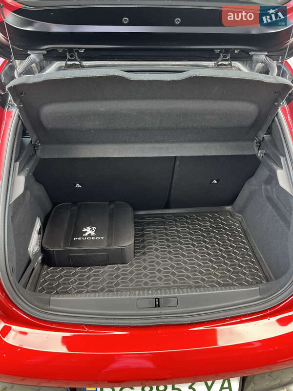 Хетчбек Peugeot e-208 2022 в Львові