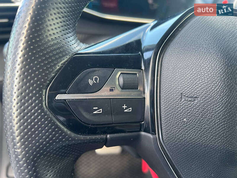 Хетчбек Peugeot e-208 2019 в Львові