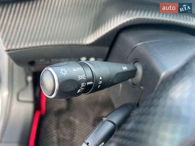 Хетчбек Peugeot e-208 2019 в Львові