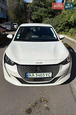 Хэтчбек Peugeot e-208 2020 в Киеве