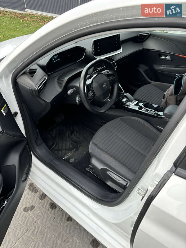 Хэтчбек Peugeot e-208 2021 в Тернополе фото 18 Хэтчбек Peugeot e-208 2021 в Тернополе