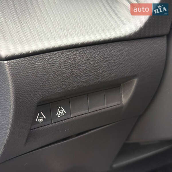 Хэтчбек Peugeot e-208 2023 в Ровно