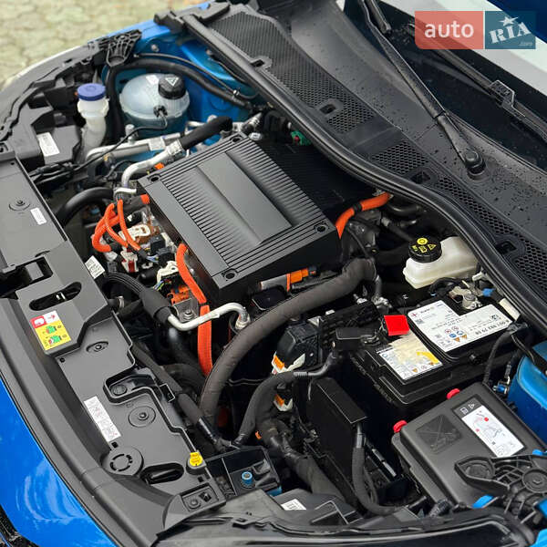 Хэтчбек Peugeot e-208 2023 в Ровно