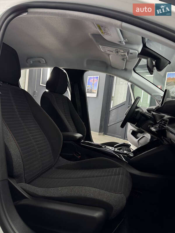 Хэтчбек Peugeot e-208 2021 в Коломые