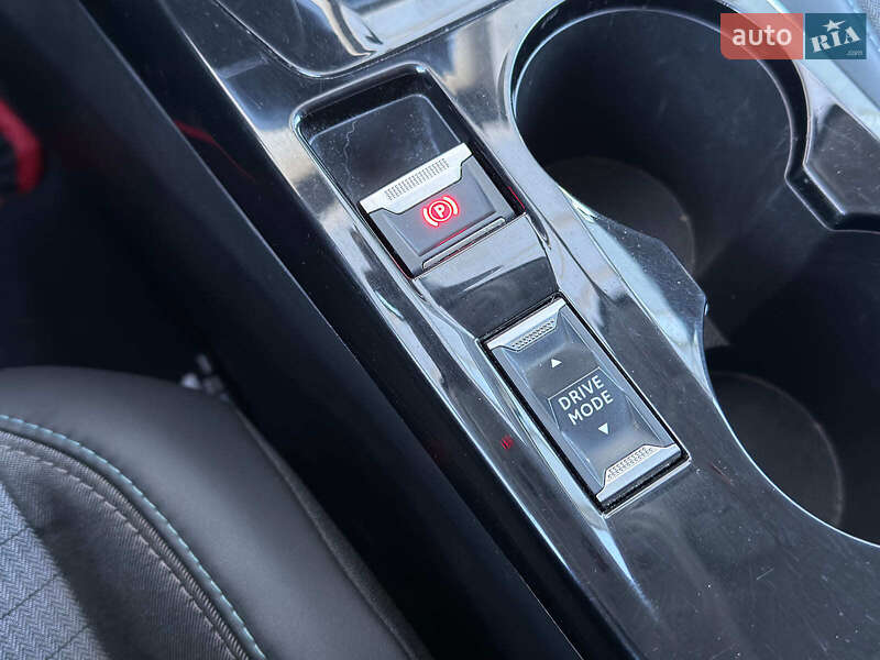 Хэтчбек Peugeot e-208 2019 в Львове