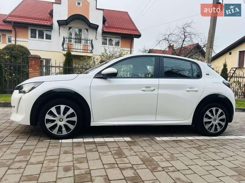 Хэтчбек Peugeot e-208 2020 в Львове