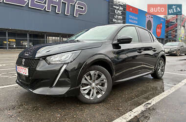 Хэтчбек Peugeot e-208 2021 в Киеве