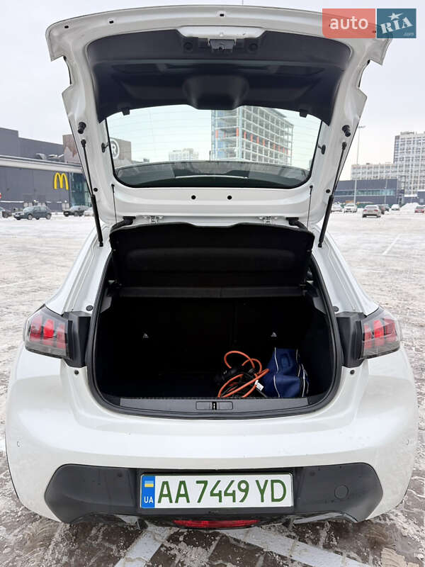Хэтчбек Peugeot e-208 2020 в Киеве фото 15 Хэтчбек Peugeot e-208 2020 в Киеве