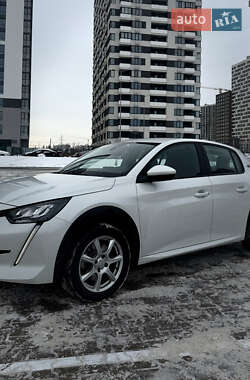 Хэтчбек Peugeot e-208 2020 в Киеве