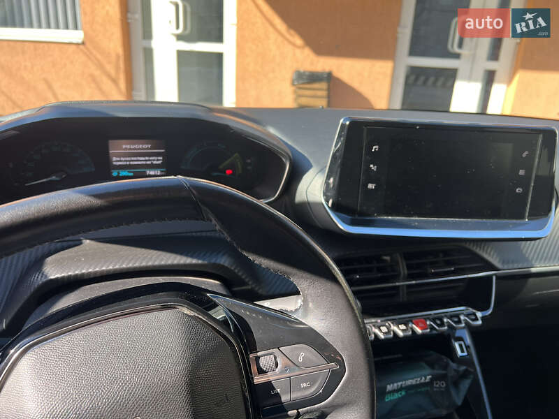 Хэтчбек Peugeot e-208 2020 в Львове