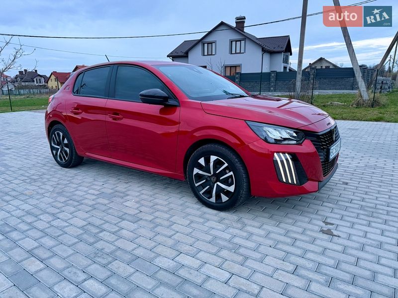 Хэтчбек Peugeot e-208 2024 в Львове