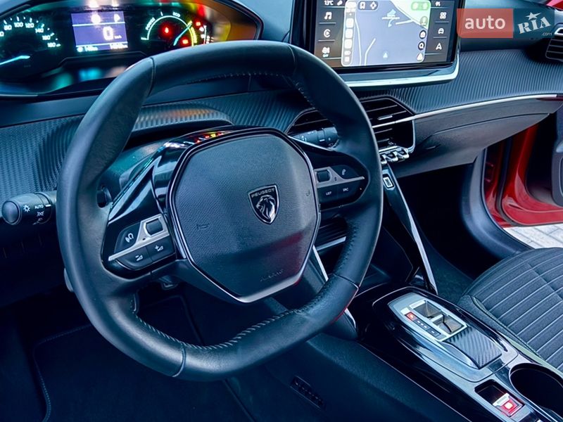 Хэтчбек Peugeot e-208 2024 в Львове