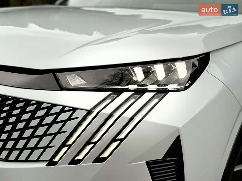 Внедорожник / Кроссовер Peugeot e-3008 2024 в Самборе