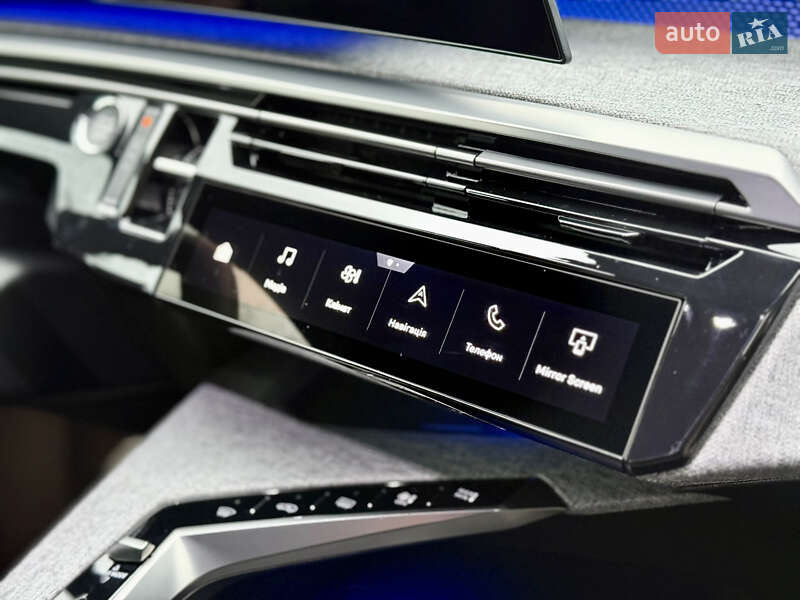 Внедорожник / Кроссовер Peugeot e-3008 2024 в Самборе