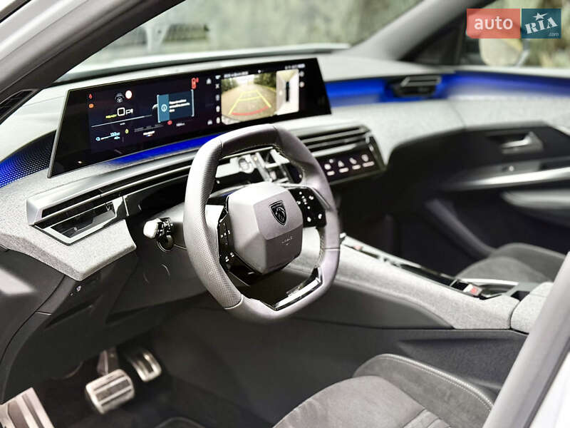 Внедорожник / Кроссовер Peugeot e-3008 2024 в Самборе