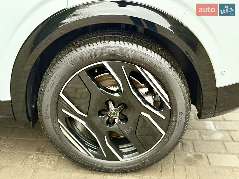 Внедорожник / Кроссовер Peugeot e-3008 2024 в Самборе