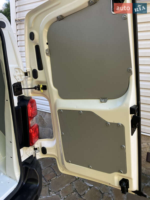 Вантажний фургон Peugeot e-Expert 2022 в Києві