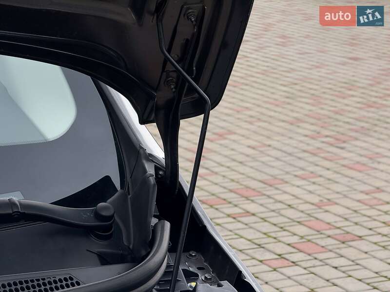 Грузовой фургон Peugeot e-Expert 2024 в Луцке