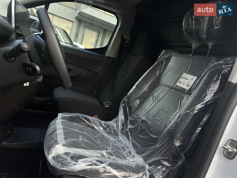 Вантажний фургон Peugeot E-Partner 2024 в Мукачевому