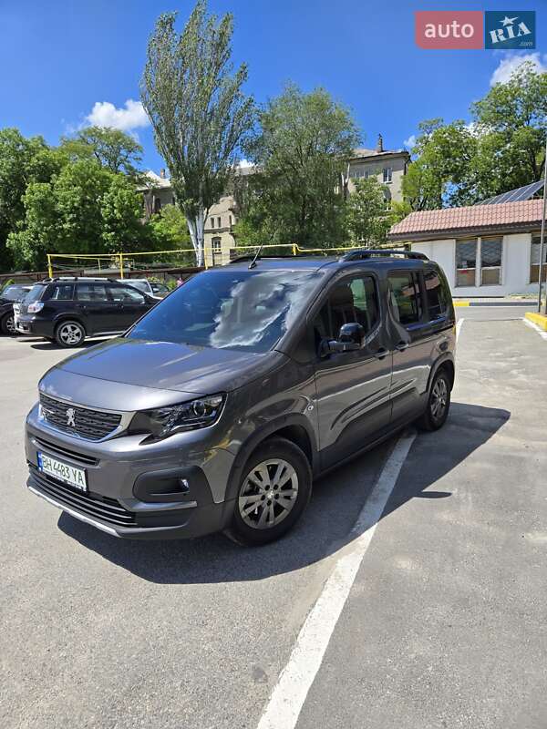 Peugeot e-Rifter 2023
