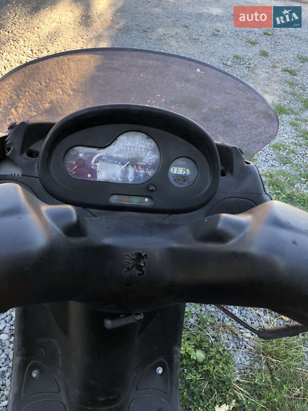 Скутер Peugeot Elyseo 2000 в Хотине