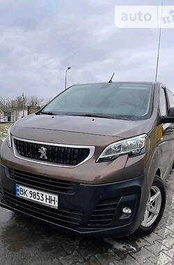 Легковий фургон (до 1,5т) Peugeot Expert пасс. 2018 в Дубні
