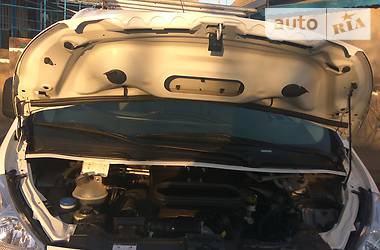 Вантажопасажирський фургон Peugeot Expert 2014 в 