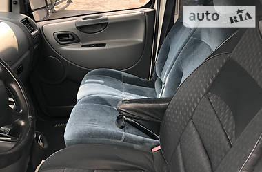 Вантажопасажирський фургон Peugeot Expert 2007 в 