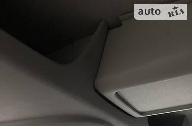 Грузопассажирский фургон Peugeot Expert 2015 в 