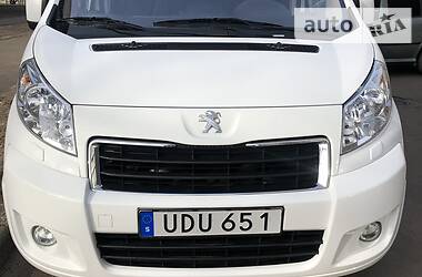 Грузопассажирский фургон Peugeot Expert 2015 в 