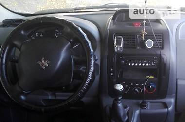 Грузопассажирский фургон Peugeot Expert 2012 в 