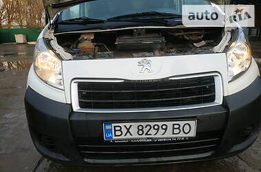 Грузопассажирский фургон Peugeot Expert 2012 в Теофиполе