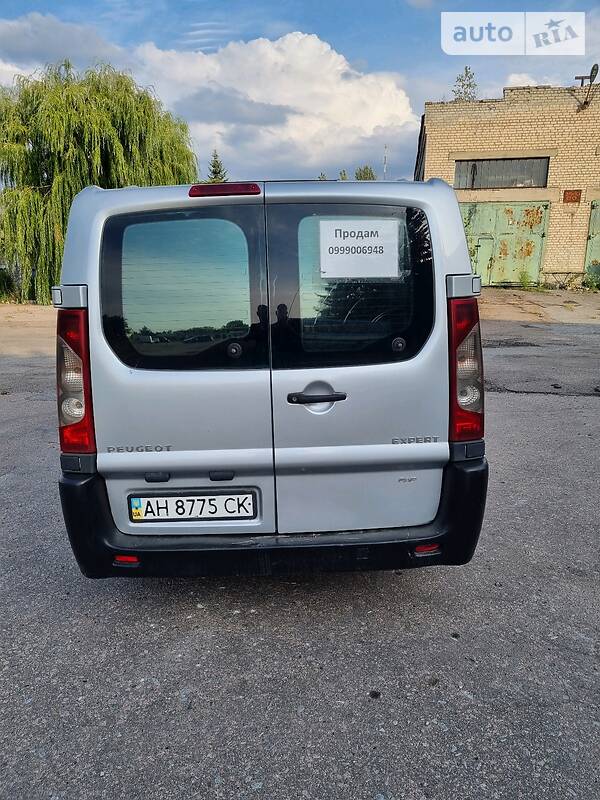 Минивэн Peugeot Expert 2008 в Покровске