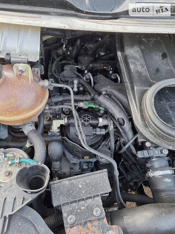 Минивэн Peugeot Expert 2008 в Покровске