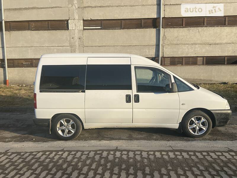 Минивэн Peugeot Expert 2001 в 