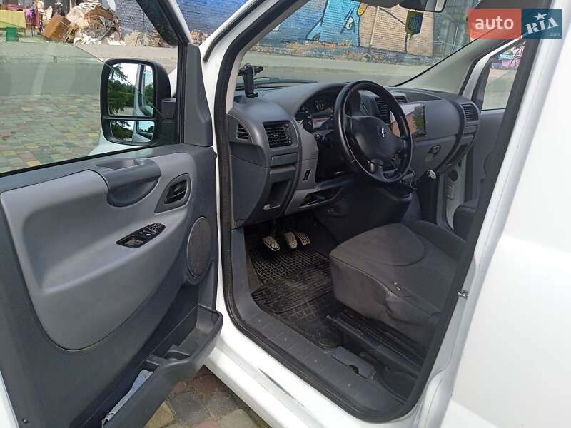 Мінівен Peugeot Expert 2009 в Луцьку