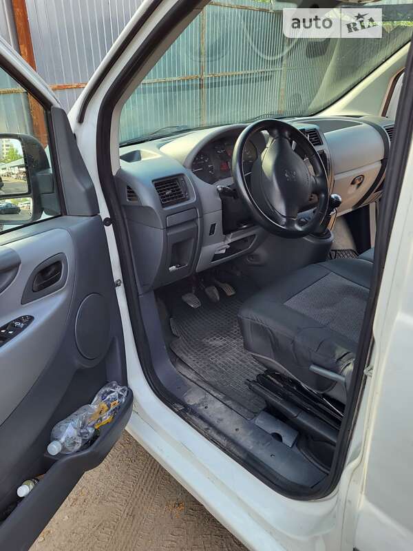 Грузовой фургон Peugeot Expert 2009 в Каменском