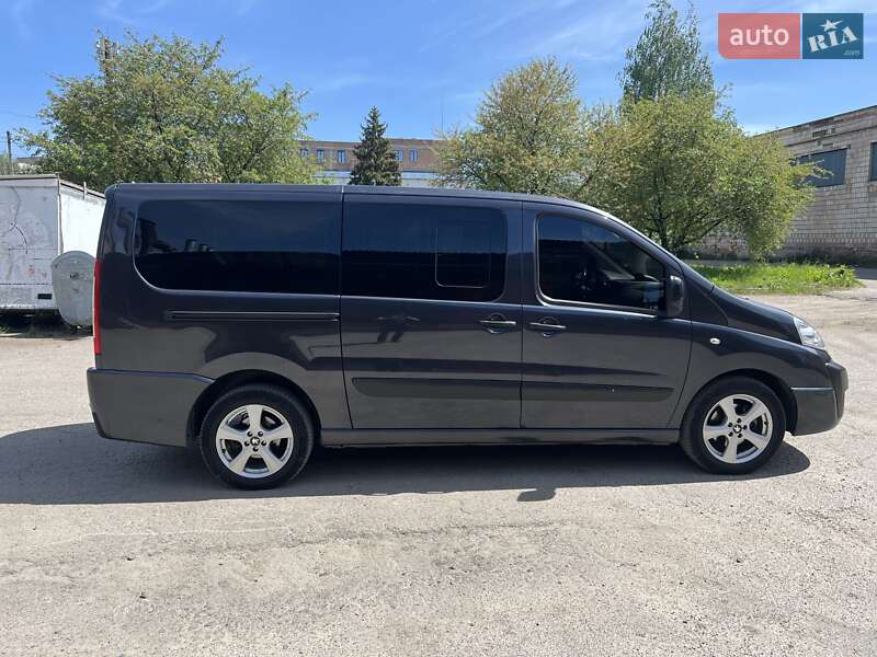 Мінівен Peugeot Expert 2015 в Луцьку фото 15 Мінівен Peugeot Expert 2015 в Луцьку