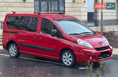 Минивэн Peugeot Expert 2008 в 