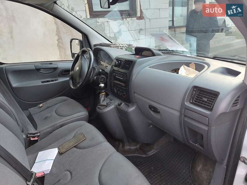 Грузовой фургон Peugeot Expert 2010 в Сваляве