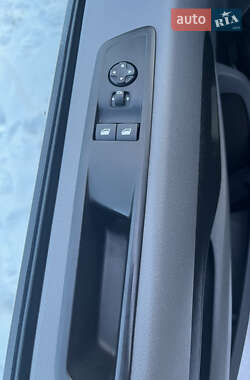 Грузовой фургон Peugeot Expert 2016 в 